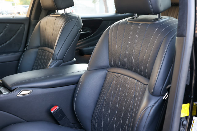 Used 2021 Lexus LS 500 AWD w/ Interior Upgrade Package image 34