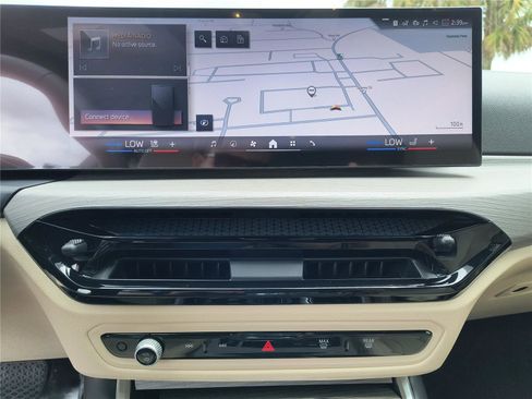 Used 2026 BMW 430i Coupe w/ Premium Package image 8