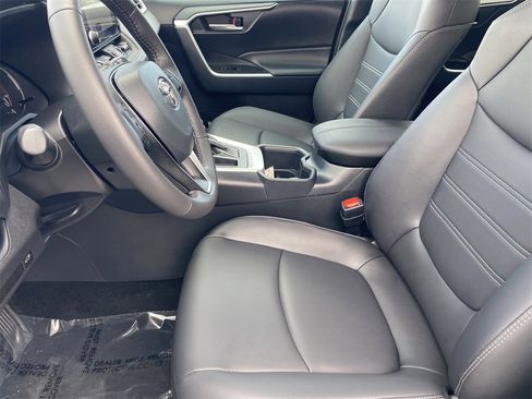 Certified 2025 Toyota RAV4 XLE Premium image 20