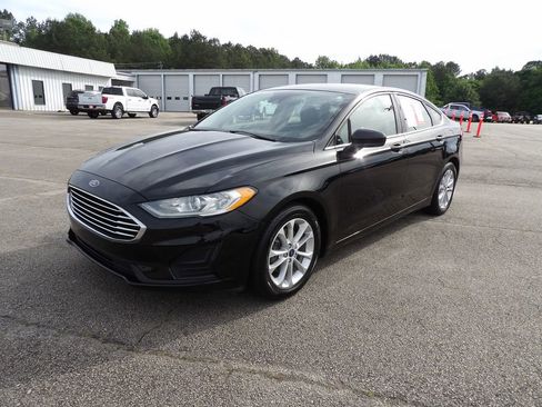 Used 2020 Ford Fusion SE FWD image 4