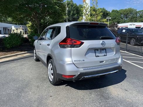 Used 2017 Nissan Rogue S FWD image 6