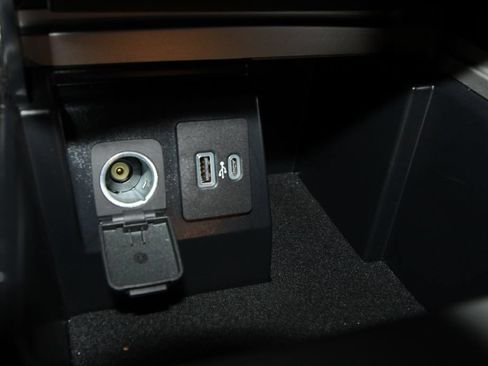 Used 2023 Ford Explorer ST w/ Equipment Group 401A AWD/4WD image 19