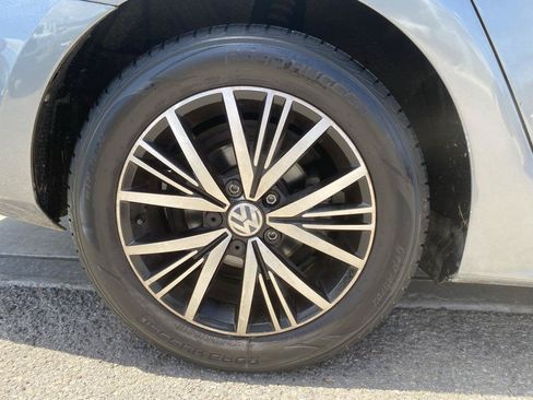 Used 2018 Volkswagen Jetta Wolfsburg Edition FWD image 4