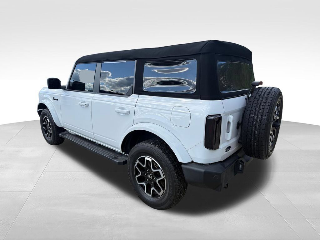 Used 2024 Ford Bronco Outer Banks AWD/4WD image 4