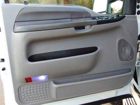 Used 2000 Ford F250 XLT image 45