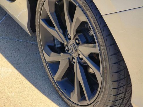 Used 2020 Honda Civic Sport image 7