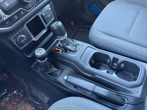 Used 2024 Jeep Wrangler Unlimited Sport AWD/4WD image 37