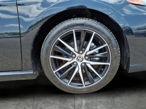 Used 2023 Toyota Camry SE FWD image 9