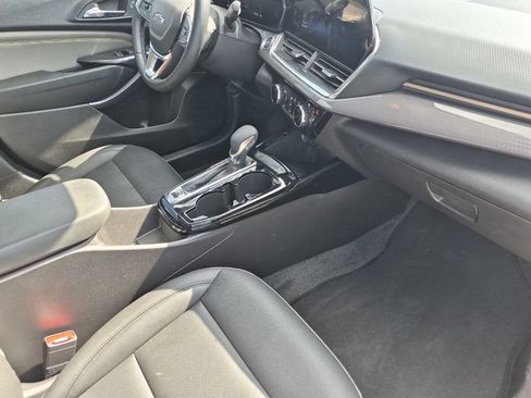 Used 2025 Chevrolet Trax ACTIV w/ Driver Confidence Package FWD image 16