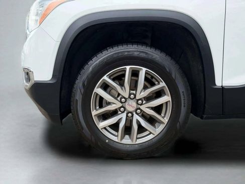 Used 2019 GMC Acadia SLE image 40