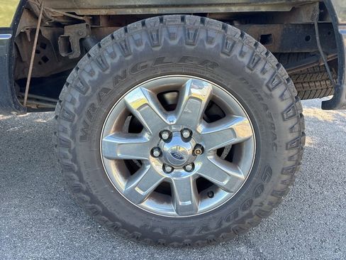 Used 2014 Ford F150 XLT w/ Equipment Group 302A Luxury AWD/4WD image 7