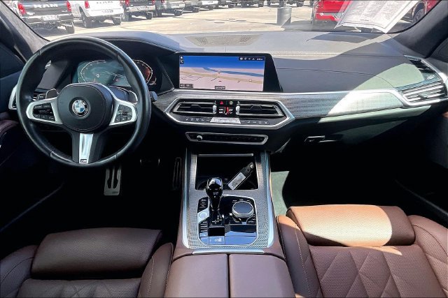 Used 2023 BMW X5 xDrive40i w/ M Sport Package AWD/4WD image 15