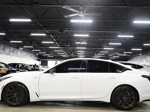 Used 2022 Cadillac CT5 V Blackwing RWD image 2