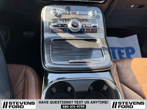 Used 2021 Lincoln Nautilus Reserve image 25