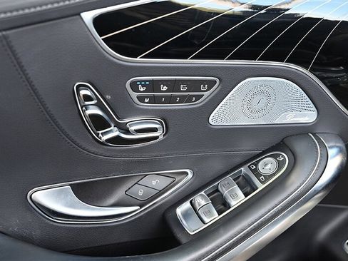 Used 2017 Mercedes-Benz S 550 Cabriolet image 32