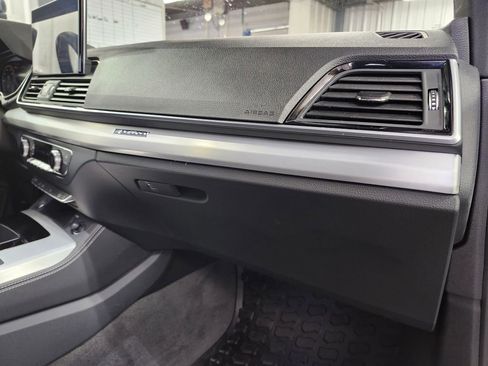 Certified 2024 Audi Q5 e Premium Plus image 15