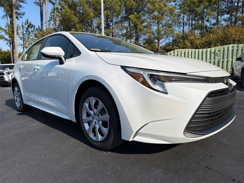 New 2026 Toyota Corolla LE image 1