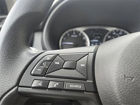 Used 2024 Nissan Kicks S image 28