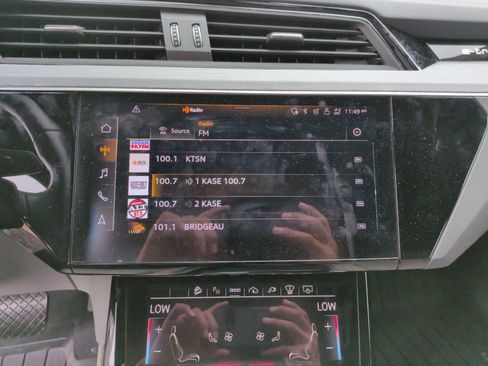 Used 2024 Audi Q8 e-tron Prestige w/ Prestige Package AWD/4WD image 22