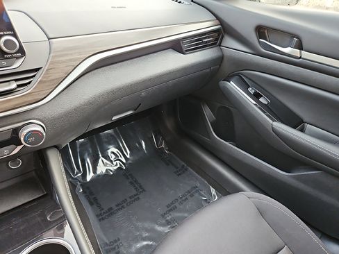 Certified 2023 Nissan Altima 2.5 SV FWD image 23