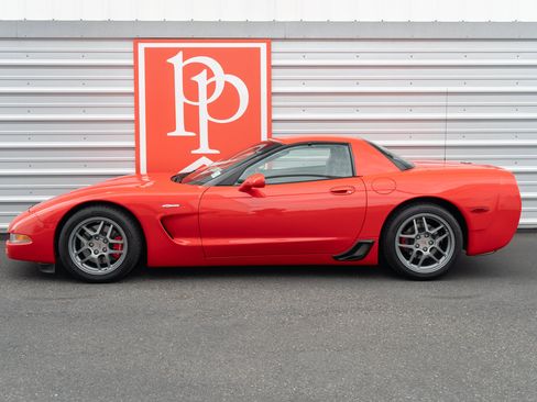 Used 2001 Chevrolet Corvette Z06 w/ Memory Pkg RWD image 28