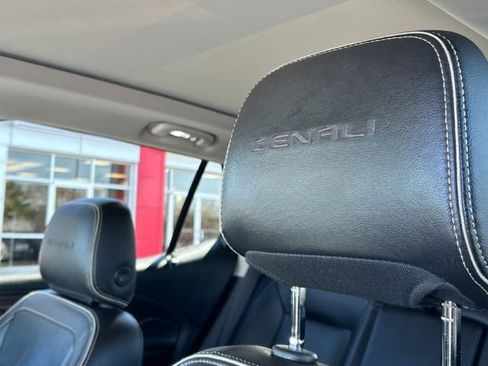 Used 2019 GMC Terrain Denali w/ Advanced Safety Package AWD/4WD image 33