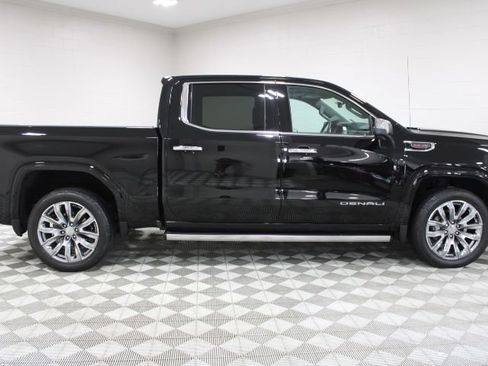 Used 2025 GMC Sierra 1500 Denali w/ Denali Reserve Package AWD/4WD image 13