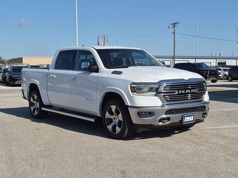 Used 2022 RAM 1500 Laramie AWD/4WD image 3
