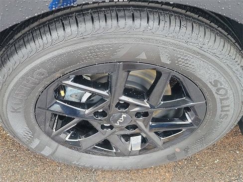 New 2026 Kia K5 LXS image 8