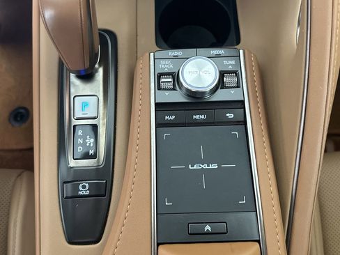 Used 2022 Lexus LC 500 Convertible image 27