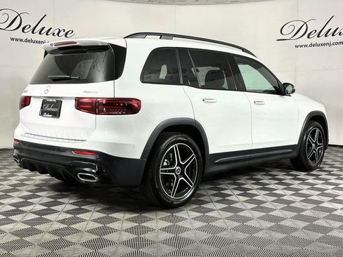 Used 2024 Mercedes-Benz GLB 250 4MATIC image 6