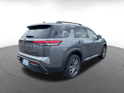 Used 2025 Nissan Pathfinder SV AWD/4WD image 9