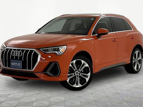 Used 2019 Audi Q3 2.0T Premium Plus w/ Premium Plus Package AWD/4WD image 3