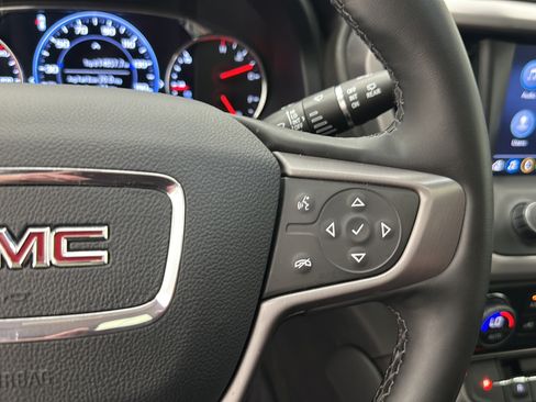 Used 2023 GMC Acadia AT4 w/ Technology Package AWD/4WD image 21