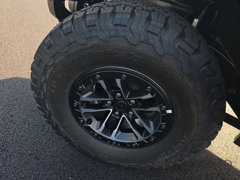 New 2025 Jeep Wrangler Unlimited Rubicon image 35