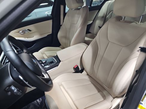 Used 2021 BMW 330i Sedan w/ Premium Package image 15