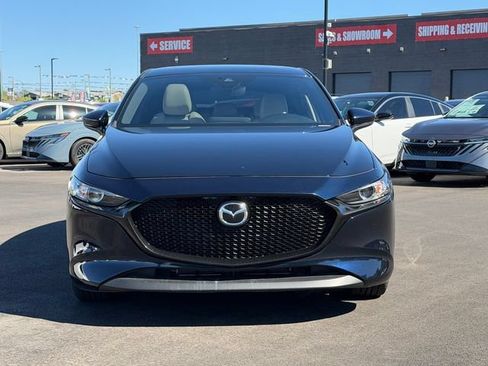 Used 2023 MAZDA MAZDA3 s FWD image 9