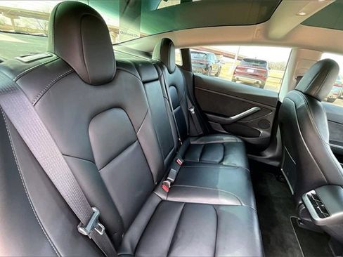 Used 2021 Tesla Model 3 Performance image 29