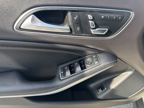 Used 2018 Mercedes-Benz GLA 250 4MATIC image 26