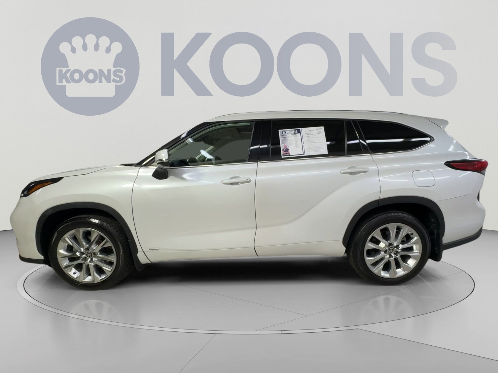 Used 2022 Toyota Highlander Limited AWD/4WD image 7