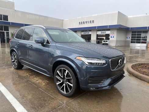 Used 2020 Volvo XC90 T6 Momentum w/ Protection Package Premier AWD/4WD image 4