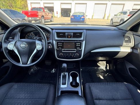 Used 2017 Nissan Altima 2.5 S w/ Power Driver Seat Package image 3