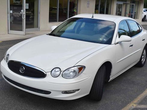 Used 2005 Buick LaCrosse CXL FWD image 8