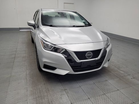 Used 2020 Nissan Versa SV FWD image 14