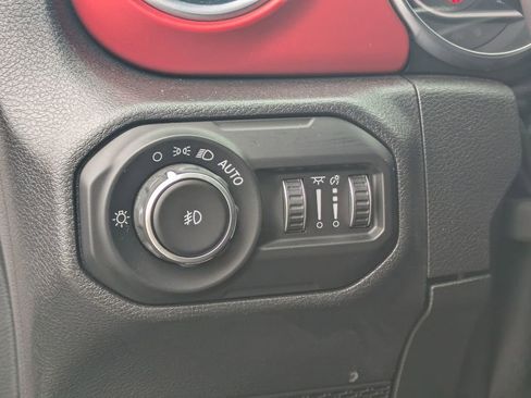 Used 2021 Jeep Wrangler Unlimited Rubicon AWD/4WD image 14