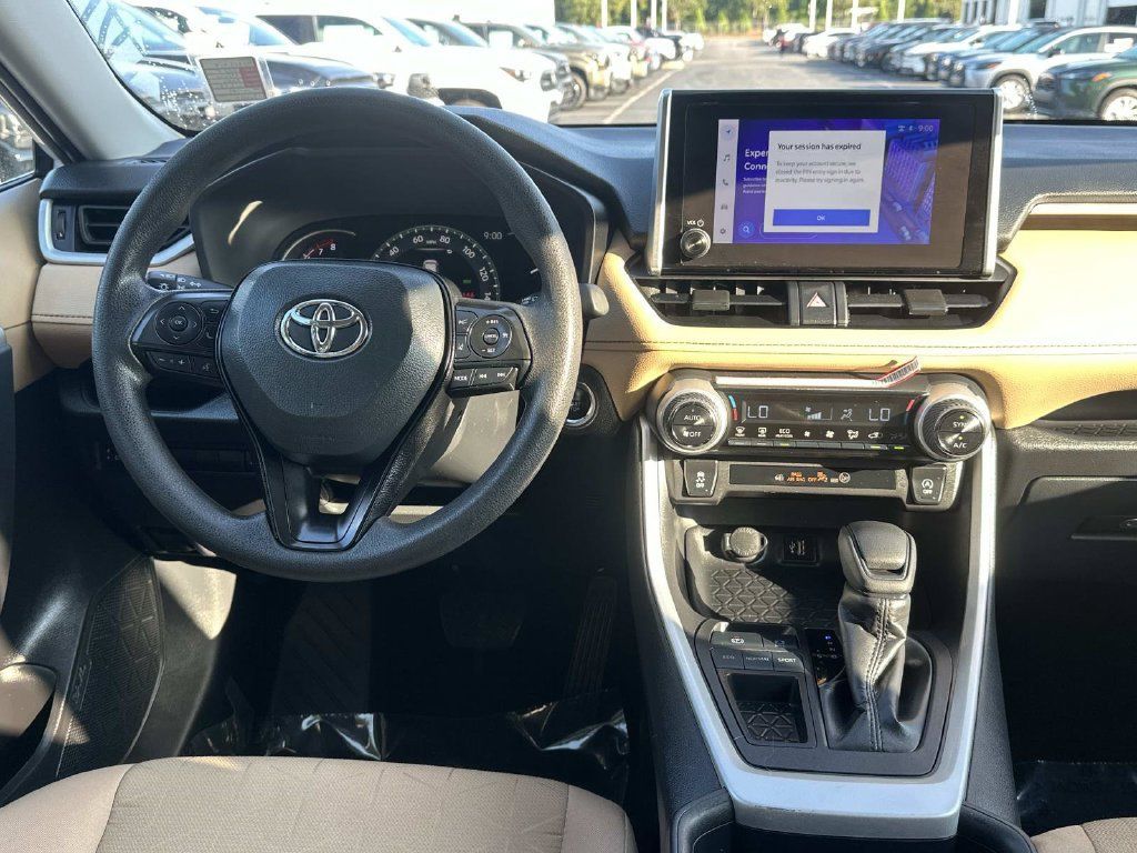 Used 2025 Toyota RAV4 XLE w/ Convenience Package FWD image 20