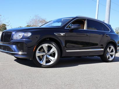 New 2025 Bentley Bentayga V8