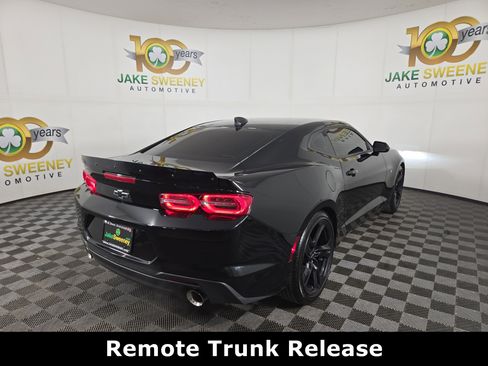 Certified 2022 Chevrolet Camaro LT image 9