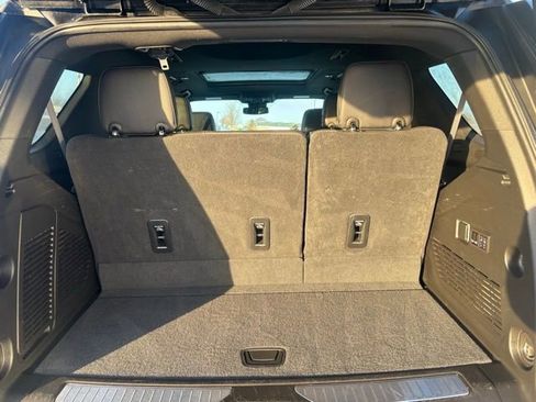 Used 2023 Chevrolet Tahoe Z71 w/ Luxury Package image 25