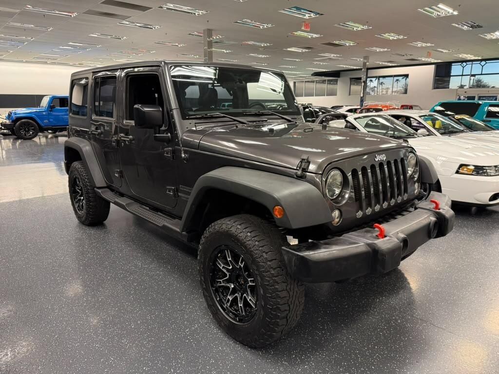 Used 2017 Jeep Wrangler Unlimited Sport AWD/4WD image 3
